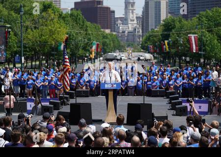 (190519) -- PHILADELPHIE, le 19 mai 2019 -- l'ancien vice-président américain Joe Biden prend la parole lors d'un rassemblement à Philadelphie le 18 mai 2019. Joe Biden a lancé samedi sa campagne électorale pour l'élection présidentielle de 2020 à Philadelphie. ) ÉTATS-UNIS-PHILADELPHIE-JOE BIDEN-CAMPAGNE PRÉSIDENTIELLE DE COURSE À PIED LIUXJIE PUBLICATIONXNOTXINXCHN Banque D'Images