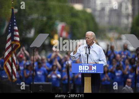 (190519) -- PHILADELPHIE, le 19 mai 2019 -- l'ancien vice-président américain Joe Biden prend la parole lors d'un rassemblement à Philadelphie le 18 mai 2019. Joe Biden a lancé samedi sa campagne électorale pour l'élection présidentielle de 2020 à Philadelphie. ) ÉTATS-UNIS-PHILADELPHIE-JOE BIDEN-CAMPAGNE PRÉSIDENTIELLE DE COURSE À PIED LIUXJIE PUBLICATIONXNOTXINXCHN Banque D'Images
