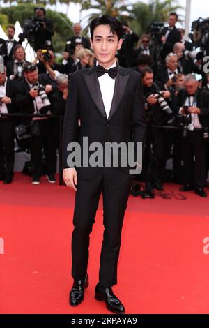 (190522) -- CANNES, 22 mai 2019 (Xinhua) -- l'acteur Zhu Yilong assiste à la première du film Once Upon a Time réalisé par Quentin Tarantino à Hollywood lors du 72e Festival de Cannes à Cannes, France, le 21 mai 2019. Once Upon a Time in Hollywood sera en compétition pour la Palme d ou avec 20 autres films. (Xinhua/Gao Jing) FRANCE-CANNES-FILM IL ÉTAIT UNE FOIS À HOLLYWOOD -PREMIÈRE PUBLICATIONxNOTxINxCHN Banque D'Images