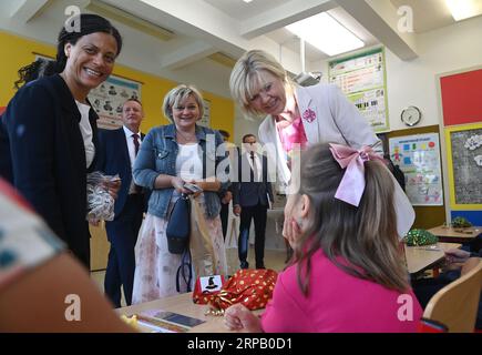 Jindrichov, République tchèque. 04 septembre 2023. L'épouse du président tchèque, Eva Pavlova, visite l'école primaire et le jardin d'enfants à Jindrichov, République tchèque, le 4 septembre 2023. Crédit : Ludek Perina/CTK photo/Alamy Live News Banque D'Images