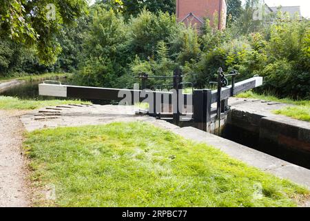 Écluse de West Retford sur le canal Chesterfield Banque D'Images