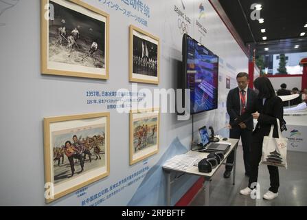 (190608) -- TOKYO, 8 juin 2019 (Xinhua) -- une photo prise à Tokyo, Japon, le 7 juin 2019, montre la zone d'exposition promotionnelle de Beijing 2022 à la semaine de Beijing , une série d'activités pour commémorer le 40e anniversaire de l'établissement de relations entre Pékin et Tokyo. (Xinhua/du Xiaoyi) (SP)JAPON-TOKYO-BEIJING 2022-PROMOTION PUBLICATIONxNOTxINxCHN Banque D'Images