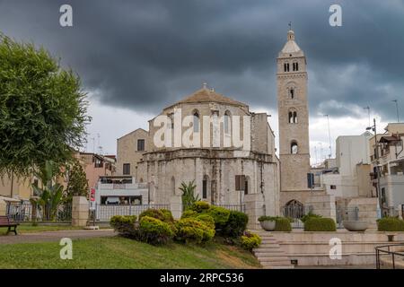 BARLETTA, ITALY, JULY 8, 2022 - View of Basilica Co-Cathedral of Santa Maria Maggiore in Barletta, Apulia, Italy Stock Photo