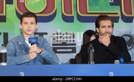 (190701) -- SÉOUL, 1 juillet 2019 -- les acteurs Tom Holland (L) et Jake Gyllenhaal participent à une activité de promotion du film Spider-Man : Far From Home à Séoul, Corée du Sud, le 1 juillet 2019. Le film sortira en Corée du Sud le 2 juillet. ) CORÉE DU SUD-SEOUL-MOVIE-SPIDER MAN-PROMOTION LeexSang-ho PUBLICATIONxNOTxINxCHN Banque D'Images