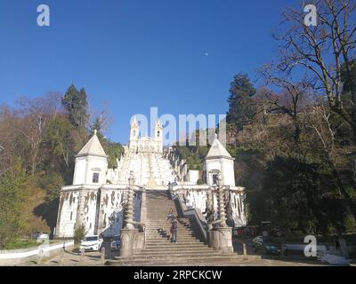 (190707) -- LISBONNE, 7 juillet 2019 -- une photo prise le 14 février 2019 montre le sanctuaire de BOM Jesus à Braga, Portugal. Dimanche, le Comité du patrimoine mondial a inscrit le Sanctuaire de BOM Jesus à Braga sur la liste du patrimoine mondial de l UNESCO lors de sa 43e session à Bakou, Azerbaïdjan, qui se déroule du 30 juin au 10 juillet. PORTUGAL-BRAGA-SANCTUAIRE DE BOM JESUS-PATRIMOINE MONDIAL LIXCHUNJIANG PUBLICATIONXNOTXINXCHN Banque D'Images