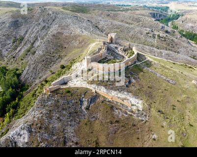 Osma dans la province de Soria, vue aérienne panoramique du château fort Banque D'Images