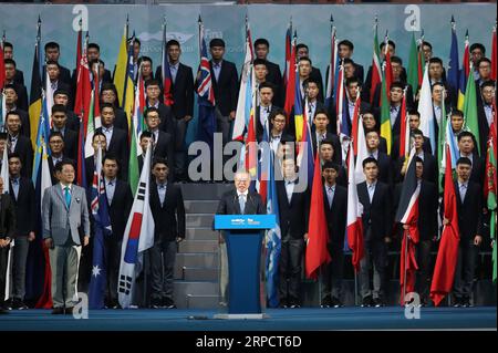 (190712) -- GWANGJU, 12 juillet 2019 -- le président de la Corée du Sud, Moon Jea-in, prend la parole lors de la cérémonie d'ouverture des Championnats du monde Fina à Gwangju, Corée du Sud, le 12 juillet 2019.) (SP)CORÉE DU SUD-GWANGJU-FINA CHAMPIONNATS DU MONDE - CÉRÉMONIE D'OUVERTURE BAIXXUEFEI PUBLICATIONXNOTXINXCHN Banque D'Images