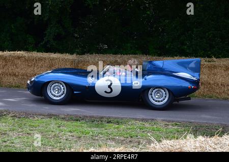 James Wood, Jaguar D-Type long Nose, le Mans 24 heures Centenaire, le Mans 100 ans, un hommage digne à l'une des courses les plus emblématiques du monde, le le Ma Banque D'Images