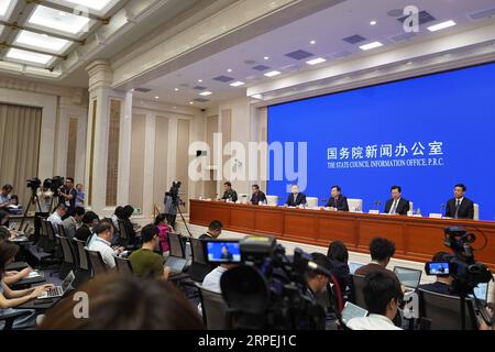 (190830) -- BEIJING, le 30 août 2019 -- Une conférence de presse est tenue par le Bureau d'information du Conseil d'État à Beijing, capitale de la Chine, le 29 août 2019. La Chine a annoncé jeudi qu'elle organiserait une grande célébration, suivie d'un défilé militaire et d'un concours de masse sur la place Tian anmen le 1 octobre, jour de la fête nationale, pour marquer le 70e anniversaire de la fondation de la République populaire de Chine (RPC). CHINA-BEIJING-70E CONFÉRENCE NATIONALE DE PRESSE (CN) JINXLIANGKUAI PUBLICATIONXNOTXINXCHN Banque D'Images