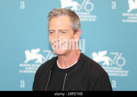 (190904) -- VENISE, 4 septembre 2019 -- l'acteur Ben Mendelsohn assiste à un photocall pour le film Babyteeth au 76e Festival du film de Venise à Venise, Italie, le 4 septembre 2019.) ITALIE-VENISE-FESTIVAL DU FILM- BABYTEETH -PHOTOCALL CHENGXTINGTING PUBLICATIONXNOTXINXCHN Banque D'Images