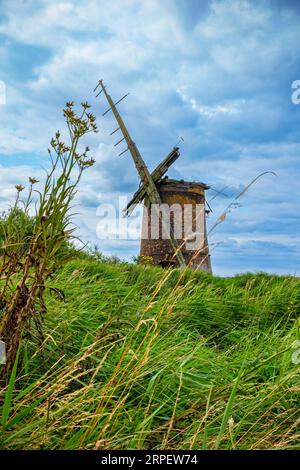 Pompe à vent de drainage Brograve au niveau de Brograve près de Sea Palling dans le Norfolk Broads Angleterre Royaume-Uni construit en 1771 par Sir Berney Brograve en service jusqu'en 1930. Banque D'Images