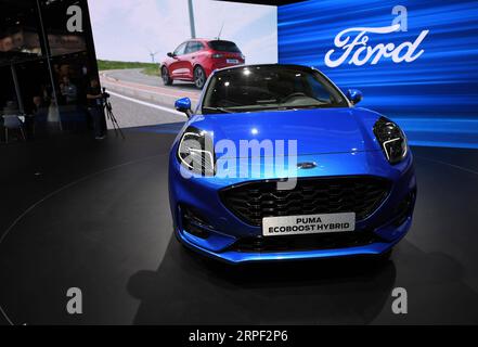 (190911) -- FRANCFORT, 11 septembre 2019 -- Une voiture hybride Ford EcoBoost Puma est exposée lors de la première journée de presse du salon international de l automobile (IAA) 2019 à Francfort, en Allemagne, le 10 septembre 2019. Environ 800 exposants de 30 pays et régions se sont inscrits à l'IAA 2019, qui ouvrira officiellement le jeudi et durera jusqu'au 22 septembre. ALLEMAGNE-FRANCFORT-IAA-PRESS DAY LuxYang PUBLICATIONxNOTxINxCHN Banque D'Images