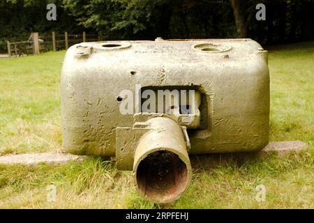 La tourelle d'un char Churchill de la guerre mondiale 2 avec un accessoire de mortier spigot pétard Banque D'Images