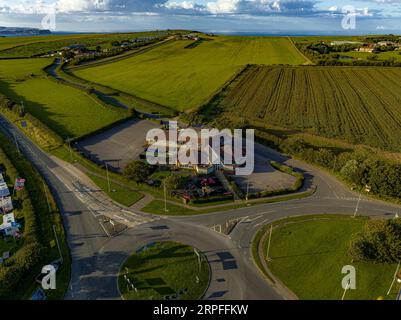 Photos aériennes, depuis les airs, vue d'oiseau, du nouveau Plough Inn & Fun Farm Lebberston fermé près de Scarborough Banque D'Images