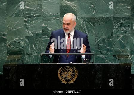 190928 -- NATIONS UNIES, 28 septembre 2019 -- le Premier ministre albanais EDI Rama prononce un discours lors du débat général de la 74e session de l'Assemblée générale des Nations Unies au siège de l'ONU à New York, le 27 septembre 2019. ONU-ASSEMBLÉE GÉNÉRALE-DÉBAT GÉNÉRAL LixMuzi PUBLICATIONxNOTxINxCHN Banque D'Images