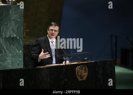 190928 -- NATIONS UNIES, le 28 septembre 2019 -- le ministre mexicain des Affaires étrangères, Marcelo Ebrard, s'adresse au débat général de la 74e session de l'Assemblée générale des Nations Unies au siège de l'ONU à New York, le 28 septembre 2019. ONU-ASSEMBLÉE GÉNÉRALE-DÉBAT GÉNÉRAL LixMuzi PUBLICATIONxNOTxINxCHN Banque D'Images