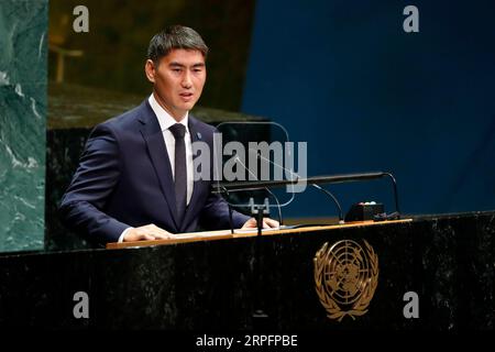 190928 -- NATIONS UNIES, 28 septembre 2019 -- le ministre kirghize des Affaires étrangères Chingiz Aidarbekov s'adresse au débat général de la 74e session de l'Assemblée générale des Nations Unies au siège de l'ONU à New York, le 28 septembre 2019. ONU-ASSEMBLÉE GÉNÉRALE-DÉBAT GÉNÉRAL LixMuzi PUBLICATIONxNOTxINxCHN Banque D'Images