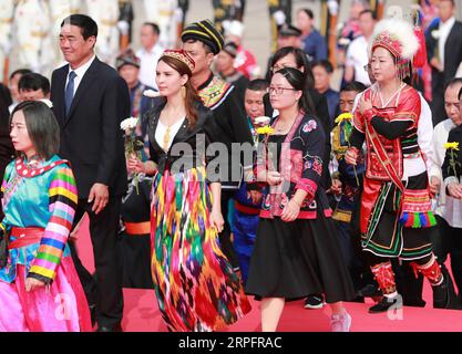 190930 -- BEIJING, le 30 septembre 2019 -- Une cérémonie de remise de paniers de fleurs aux héros nationaux décédés à l'occasion de la Journée des martyrs a lieu sur la place Tian Anmen à Beijing, capitale de la Chine, le 30 septembre 2019. CHINE-PÉKIN-MARTYRS JOUR-CÉRÉMONIE CN PANGXXINGLEI PUBLICATIONXNOTXINXCHN Banque D'Images