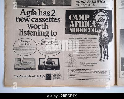 Publicité pour Agfa cassettes et Camp Africa Maroc dans New Music Express NME Banque D'Images