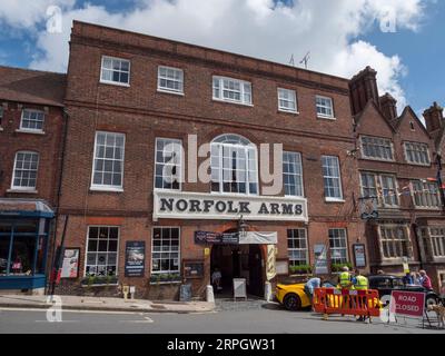 Le Norfolk Arms hôtel trois étoiles sur la High Street à Arundel, West Sussex, Royaume-Uni. Banque D'Images