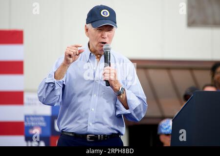 Philadelphie, États-Unis. 04 septembre 2023. Le président américain Joseph Biden prend la parole alors qu'il donne le coup d'envoi du défilé annuel de la fête du travail des trois États de l'AFL-CIO à Philadelphie, PA, États-Unis, le 4 septembre 2023. Crédit : OgImages/Alamy Live News Banque D'Images