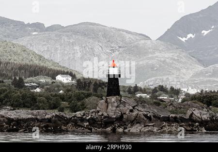 Phare de Buksnes, Gravdal, îles Lofoten, comté de Nordland, Norvège Banque D'Images