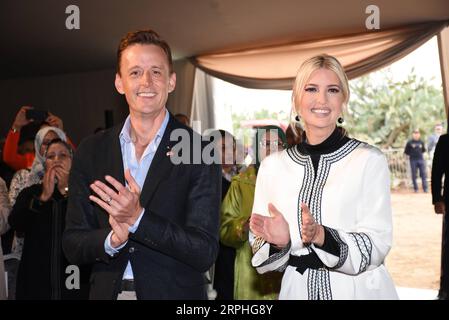 191107 -- SIDI KACEM MAROC, 7 novembre 2019 -- Ivanka Trump R, Front, fille et conseillère principale du président américain Donald Trump, visite une ferme expérimentale à Sidi Kacem, dans le centre du Maroc, le 7 novembre 2019. Ivanka Trump est arrivée mercredi au Maroc pour une visite de trois jours visant à promouvoir l’autonomisation des femmes. Photo de /Xinhua MOROCCO-SIDI KACEM-U.S.-IVANKA TRUMP-VISIT Chadi PUBLICATIONxNOTxINxCHN Banque D'Images