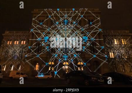 191122 -- BUDAPEST, le 22 novembre 2019 -- projection de lumière sur la façade de l'Académie hongroise des sciences en marge du Forum mondial de la science à Budapest, Hongrie, le 21 novembre 2019. Photo de /Xinhua HUNGARY-BUDAPEST-LIGHT PROJECTIONS MONTRENT AttilaxVolgyi PUBLICATIONxNOTxINxCHN Banque D'Images