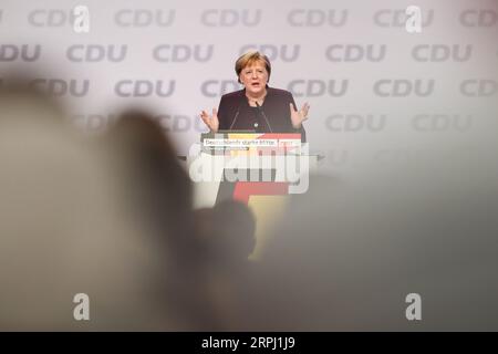 191123 -- PÉKIN, le 23 novembre 2019 -- la chancelière allemande Angela Merkel prononce un discours lors de la convention du parti de l Union chrétienne-démocrate allemande CDU à Leipzig, en Allemagne, le 22 novembre 2019. PHOTOS XINHUA DU JOUR ShanxYuqi PUBLICATIONxNOTxINxCHN Banque D'Images