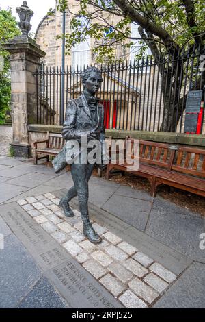 Statue du poète écossais Robert Fergusson à Édimbourg en Écosse Banque D'Images