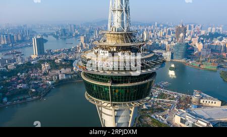 191206 -- MACAO, 6 décembre 2019 Xinhua -- une photo aérienne prise le 3 novembre 2019 montre la tour de Macao dans le sud de la Chine à Macao. Xinhua/Cheong Kam Ka CHINA-MACAO-SCENERY CN PUBLICATIONxNOTxINxCHN Banque D'Images