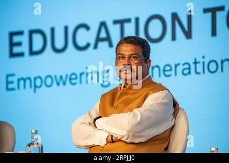 New Delhi, Inde. 04 septembre 2023. Dharmendra Pradhan Ministre de l'éducation de l'Inde assiste au lancement de l'initiative "Education to Entrepreneurship" à New Delhi. Meta (anciennement Facebook) s'est associé au ministère de l'éducation et au ministère du développement des compétences et de l'entrepreneuriat pour lancer une initiative intitulée « Education to Entrepreneurship » qui permet aux étudiants, aux éducateurs et aux entrepreneurs d'être autonomes. Crédit : SOPA Images Limited/Alamy Live News Banque D'Images