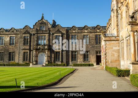 Lower College Hall dans le St Salvator's College Quad, St Andrews, Fife Banque D'Images