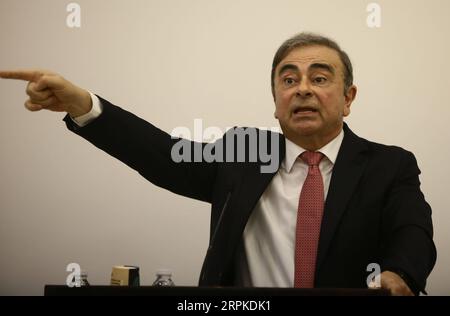 200108 -- BEYROUTH, le 8 janvier 2020 Xinhua -- Carlos Ghosn, ancien chef de Nissan, prend la parole lors d'une conférence de presse à Beyrouth, au Liban, le 8 janvier 2020. Carlos Ghosn a nié mercredi toutes les accusations portées contre lui par Nissan, ajoutant qu'il se battra jusqu'à la fin pour prouver son innocence, a rapporté la chaîne de télévision locale MTV. Photo de Bilal Jawich/Xinhua LIBAN-BEYROUTH-ANCIEN CHEF DE LA CONFÉRENCE DE PRESSE DE NISSAN PUBLICATIONxNOTxINxCHN Banque D'Images