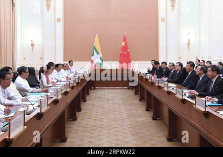 200118 -- NAY PYI TAW, le 18 janvier 2020 -- le président chinois Xi Jinping s'entretient officiellement avec la conseillère d'État du Myanmar, Aung San Suu Kyi, à Nay Pyi Taw, Myanmar, le 18 janvier 2020. MYANMAR-NAY PYI TAW-XI JINPING-AUNG SAN SUU KYI-PARLE RAOXAIMIN PUBLICATIONXNOTXINXCHN Banque D'Images