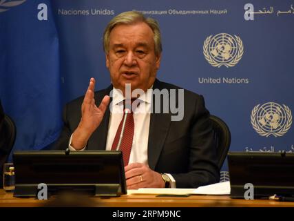 Actualités Themen der Woche KW06 Actualités Bilder des Tages 200204 -- NATIONS UNIES, 4 février 2020 -- le Secrétaire général des Nations Unies Antonio Guterres prend la parole lors d'une conférence de presse sur les priorités de travail de l'ONU pour 2020 au siège de l'ONU à New York, le 4 février 2020. Antonio Guterres a déclaré mardi que l’organisation était totalement engagée en faveur de la solution à deux États au conflit israélo-palestinien. CONFÉRENCE DE PRESSE ONU-GUTERRES-CONFLIT ISRAÉLO-PALESTINIEN WANGXJIANGANG PUBLICATIONXNOTXINXCHN Banque D'Images