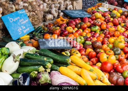 Marché extérieur, Meze, Hérault, Occitanie, France Banque D'Images