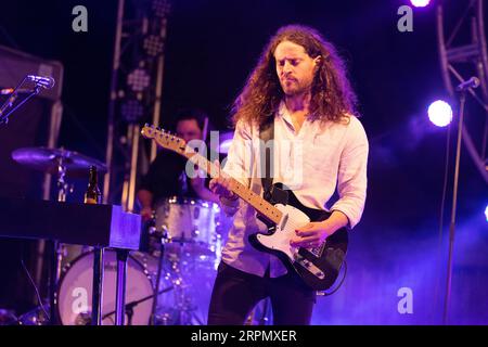 MELBOURNE, AUSTRALIE, 22 OCTOBRE : le groupe de musique australien Holy joue au festival public gratuit Flavour Fest à Rockbank le 22 2022 octobre Banque D'Images