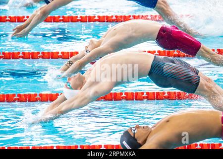 MELBOURNE, AUSTRALIE, DÉCEMBRE 13 : Ryan Murphy (USA) concourant dans les manches masculines du 100m Backstroke le premier jour de la FINA World Short course Swimming 2022 Banque D'Images