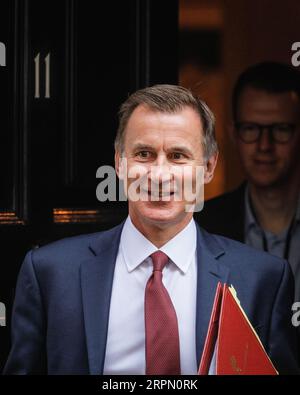 Londres, Royaume-Uni. 05 septembre 2023. Jeremy Hunt, député, chancelier de l'Échiquier quitte le 11 Downing Street pour se rendre au Palais de Westminster pour des questions de trésorerie. Crédit : Imageplotter/Alamy Live News Banque D'Images