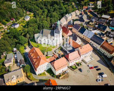 Le château de Lauenstein provient d'un château avec un noyau datant du 13e siècle dans le quartier Lauenstein d'Altenberg dans le Saechsische Banque D'Images