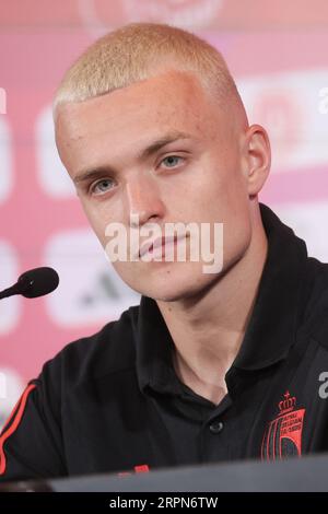 Tubize, Belgique. 05 septembre 2023. Le Belge Hugo Siquet photographié lors d'une conférence de presse de l'équipe nationale belge de football Red Devils, mardi 05 septembre 2023, au siège de la Royal Belgian football Association RBFA à Tubize. Les Devils affronteront l'Azerbaïdjan et l'Estonie plus tard ce mois-ci. BELGA PHOTO BRUNO FAHY crédit : Belga News Agency/Alamy Live News Banque D'Images