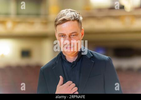 SemperOperaball est de retour ! Après une pause de trois ans due à la pandémie, l’Opéra Semper ouvrira à nouveau ses portes le 23 février 2024 pour la plupart Banque D'Images