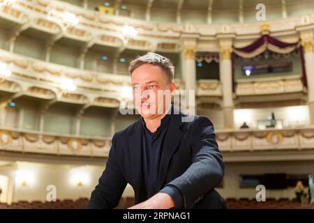 SemperOperaball est de retour ! Après une pause de trois ans due à la pandémie, l’Opéra Semper ouvrira à nouveau ses portes le 23 février 2024 pour la plupart Banque D'Images