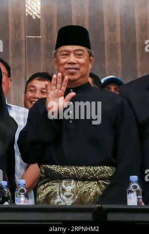 200229 -- PETALING JAYA, 29 février 2020 -- une photo prise le 10 mai 2018 montre Muhyiddin Yassin lors d'une conférence de presse à Petaling Jaya, en Malaisie. Le roi de Malaisie, le Sultan Abdullah Sultan Ahmad Shah, a accepté la nomination de l ancien vice-premier ministre Muhyiddin Yassin comme nouveau premier ministre du pays, a déclaré samedi le palais national. MALAISIE-MUHYIDDIN YASSIN-NOUVEAU PREMIER MINISTRE-NOMINATION ZHUXWEI PUBLICATIONXNOTXINXCHN Banque D'Images