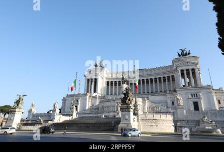 200317 -- ROME, le 17 mars 2020 -- une photo prise le 16 mars 2020 montre la Piazza Venezia à Rome, en Italie. Le nombre cumulé de cas confirmés en Italie est passé à 27 980 lundi, contre 24 747 la veille. ITALIE-ROME-COVID-19-CONFINEMENT ChengxTingting PUBLICATIONxNOTxINxCHN Banque D'Images