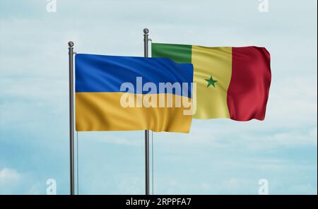 Drapeau de la République du Sénégal et de l'Ukraine agitant ensemble dans le vent sur le ciel bleu, concept de coopération entre deux pays Banque D'Images