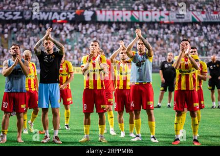 (De gauche à droite) Kyrylo Petrov, Konrad Forenc, Evgeniy Shikavka, Bartosz Kwiecien et Dominick Zator de Korona sont vus lors du match polonais PKO Ekstraklasa League entre Legia Warszawa et Korona Kielce au Marshal Jozef Pilsudski Legia Warsaw Municipal Stadium.Note finale ; Legia Warszawa 1:0 Korona Kielce. (Photo Mikolaj Barbanell / SOPA Images/Sipa USA) Banque D'Images