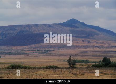 Mont Longonot au loin, Kenya Banque D'Images