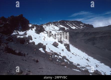 Paysage au sommet du mont. Kilimandjaro près de Gillman'SPoint, sur le chemin du sommet, Tanzanie Banque D'Images